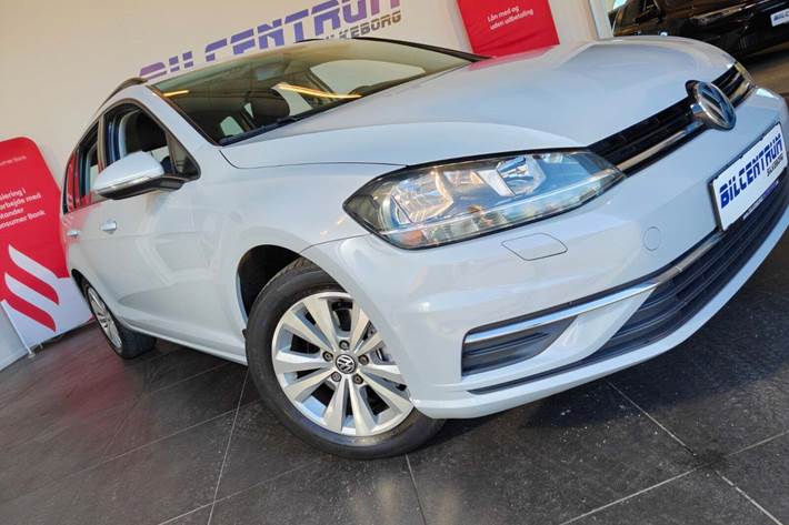 Hvid VW Golf VII fra 2017