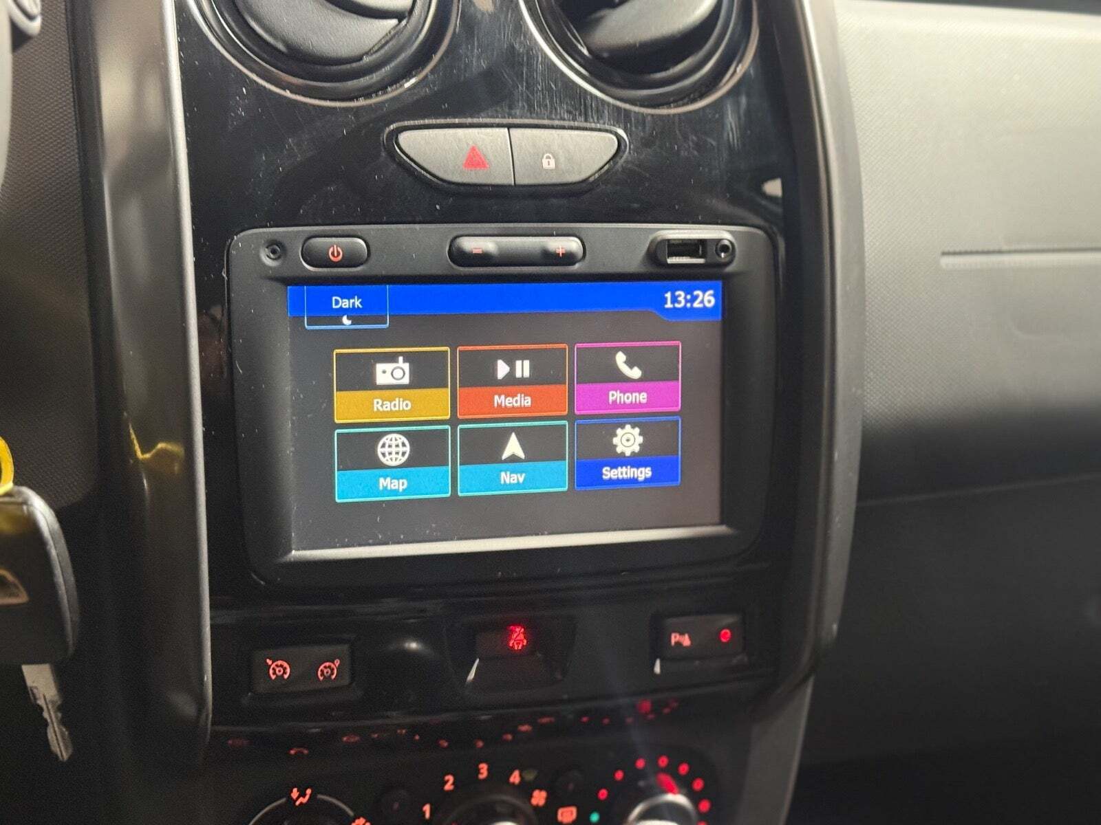 Hvid Dacia Duster fra 2017