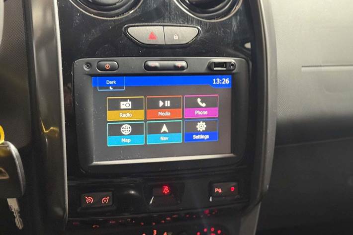 Hvid Dacia Duster fra 2017