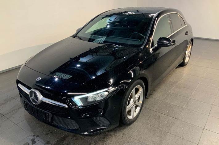 Sort Mercedes A200 d fra 2020 set udefra