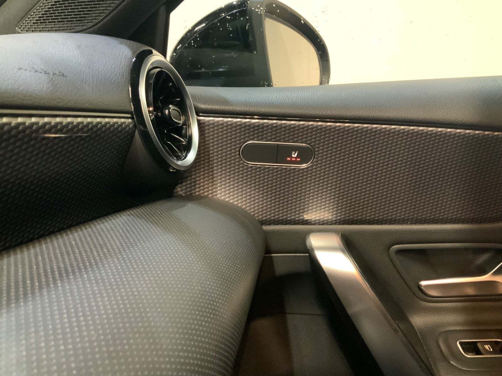 Sort Mercedes A200 d fra 2020