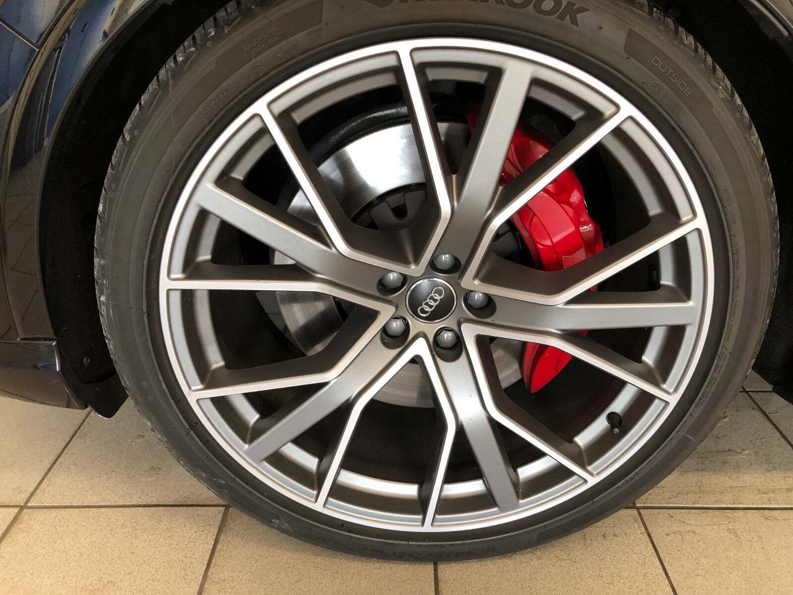 Sort Audi SQ7 fra 2017