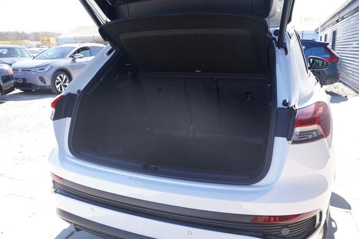 Hvid Audi Q4 e-tron fra 2022