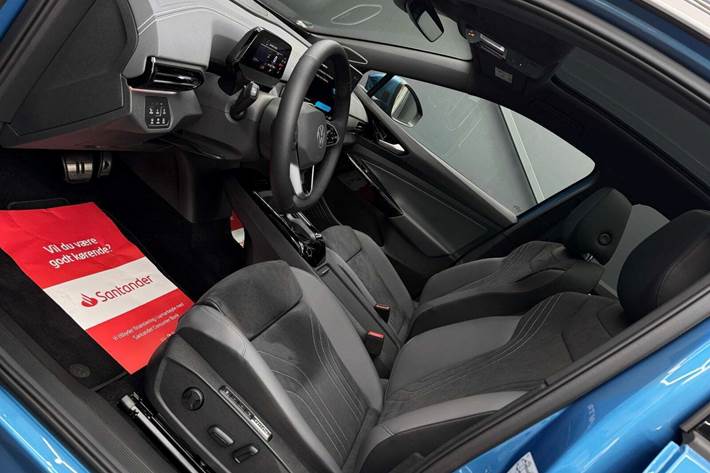 Blå VW ID.4 fra 2025