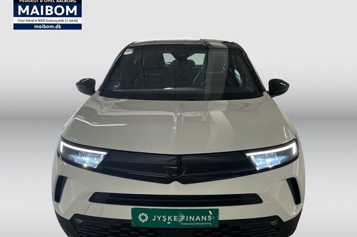 Hvid Opel Mokka-e fra 2023