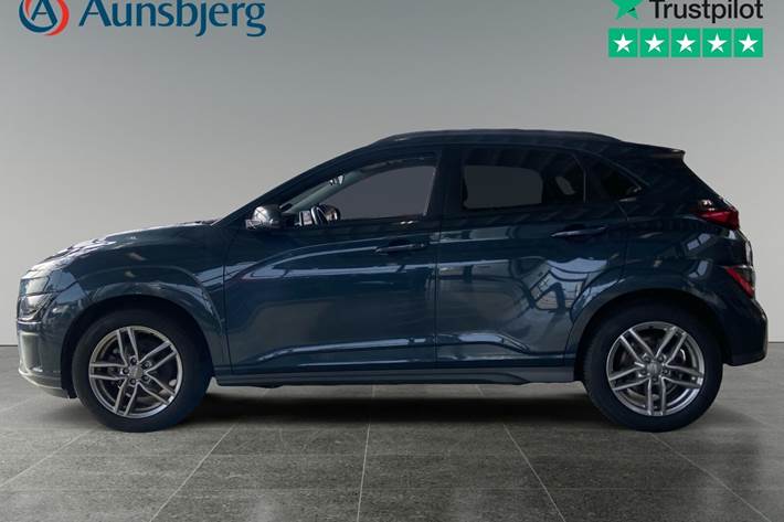 Grå Hyundai Kona fra 2021