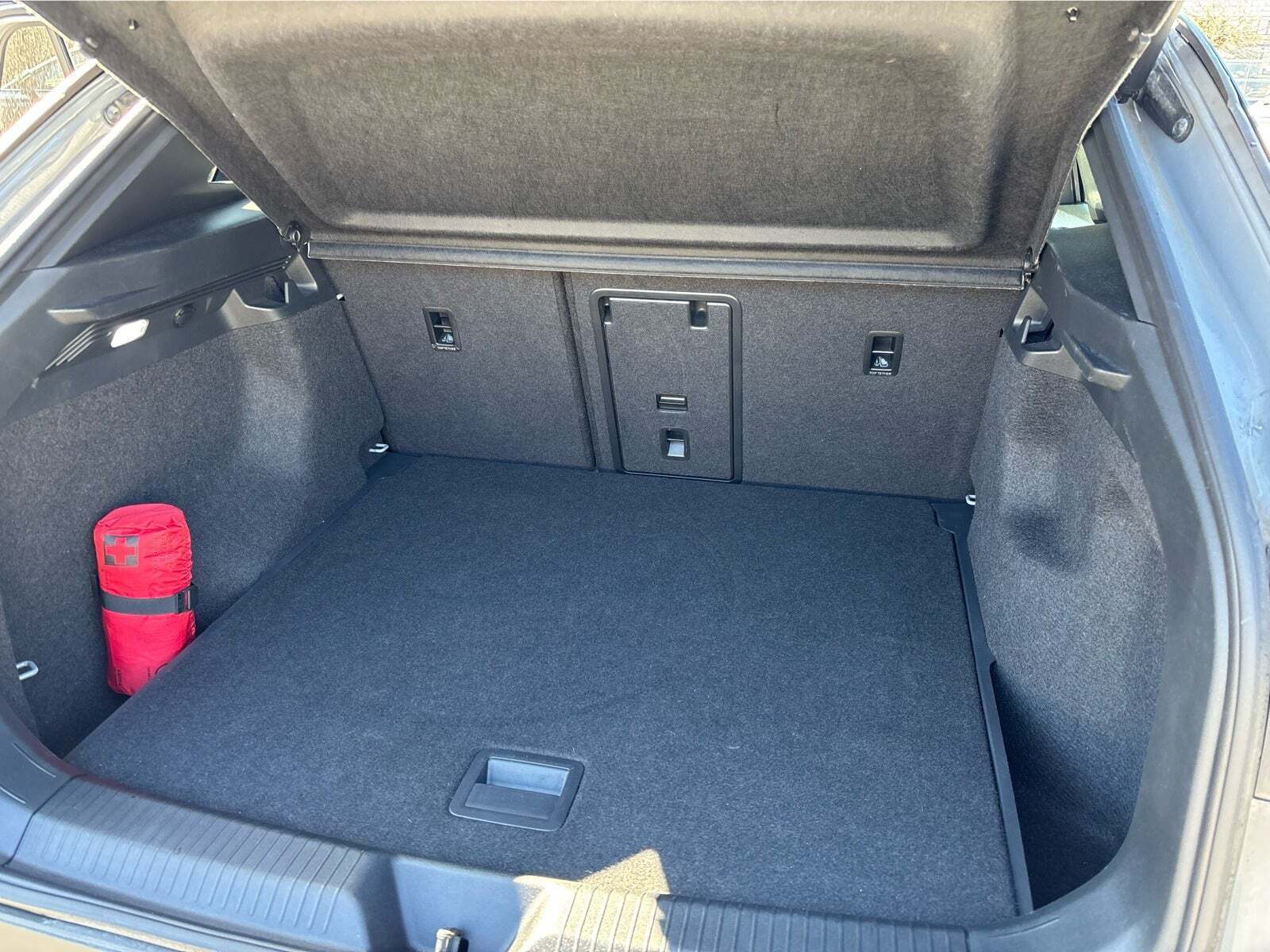 Grå VW ID.4 fra 2023