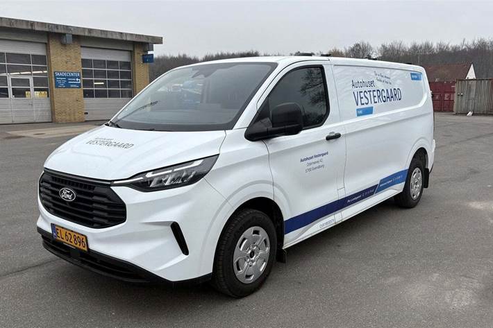 Beige Ford Transit Custom 300 L2 fra 2025