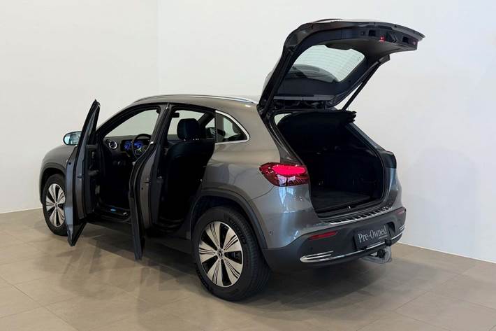 Grå Mercedes EQA250 fra 2025