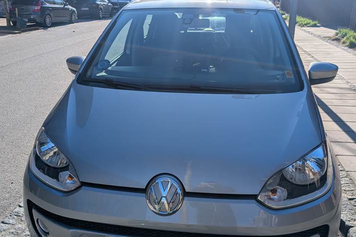 Grå VW UP! fra 2014