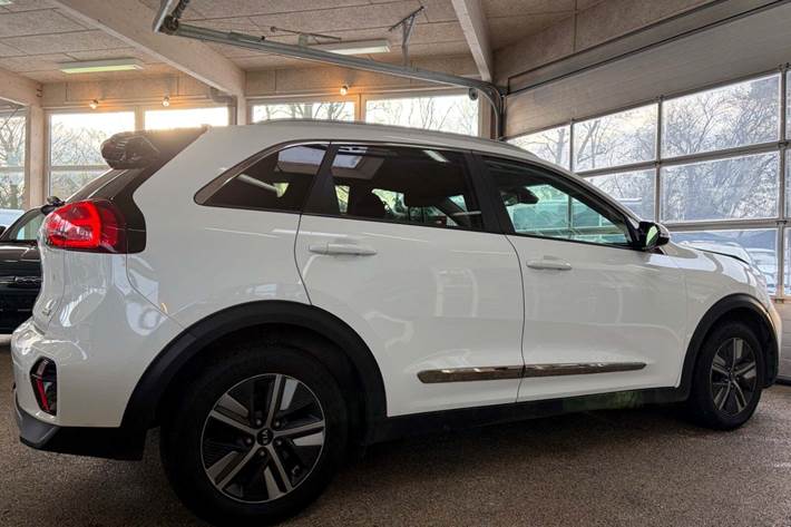 Hvid Kia Niro fra 2021