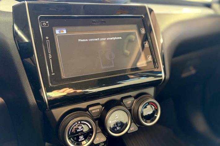 Blå Suzuki Swift fra 2017