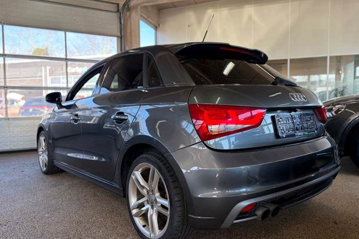Grå Audi A1 fra 2012