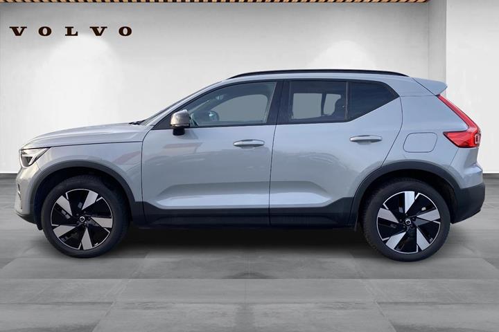 Grå Volvo EX40 fra 2024