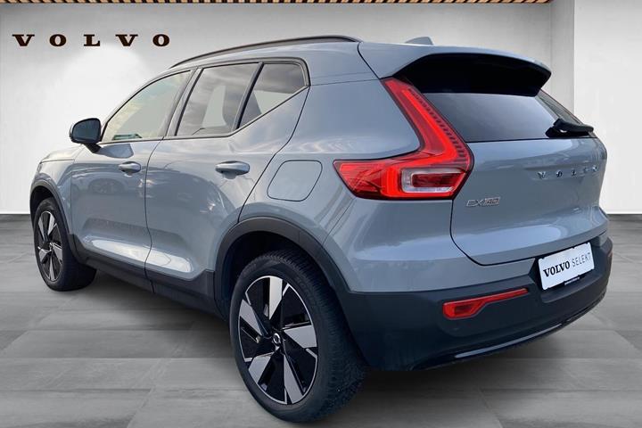 Grå Volvo EX40 fra 2024