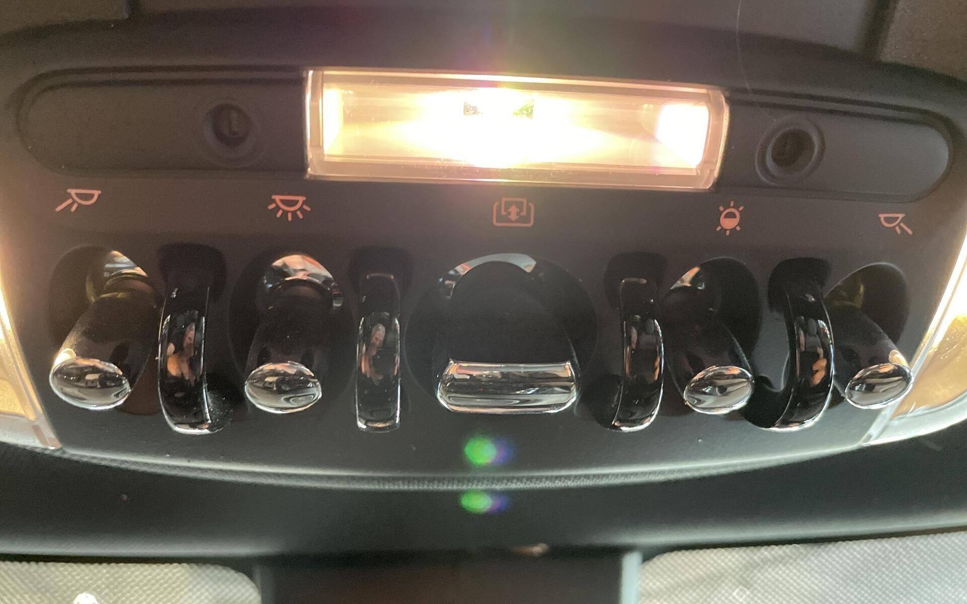 Blå Mini Cooper fra 2022