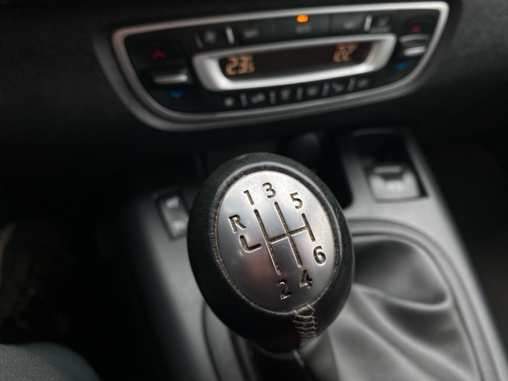 Sort Renault Grand Scénic fra 2014