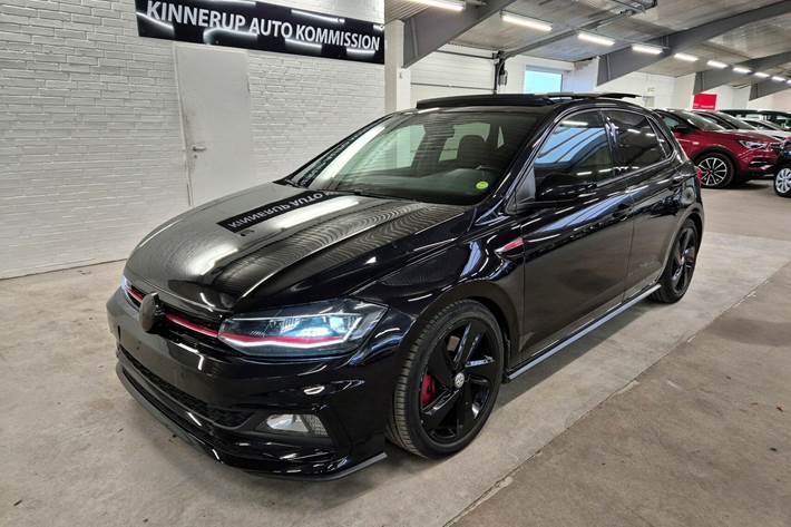 Sort VW Polo fra 2020