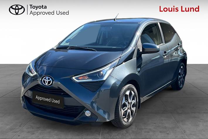 Grå Toyota Aygo fra 2021