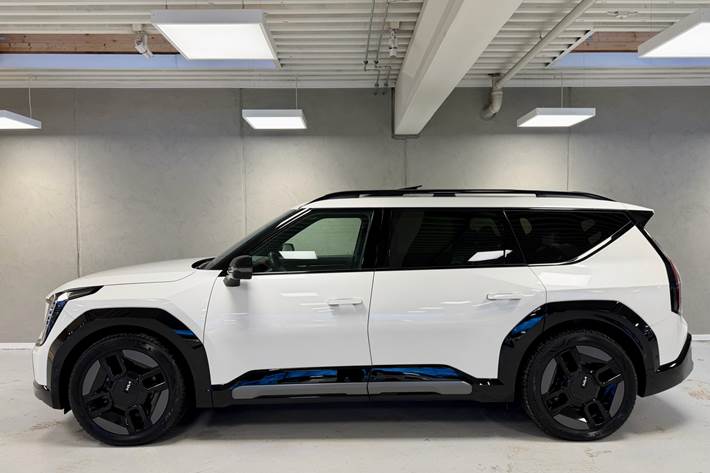 Hvid Kia EV9 fra 2025
