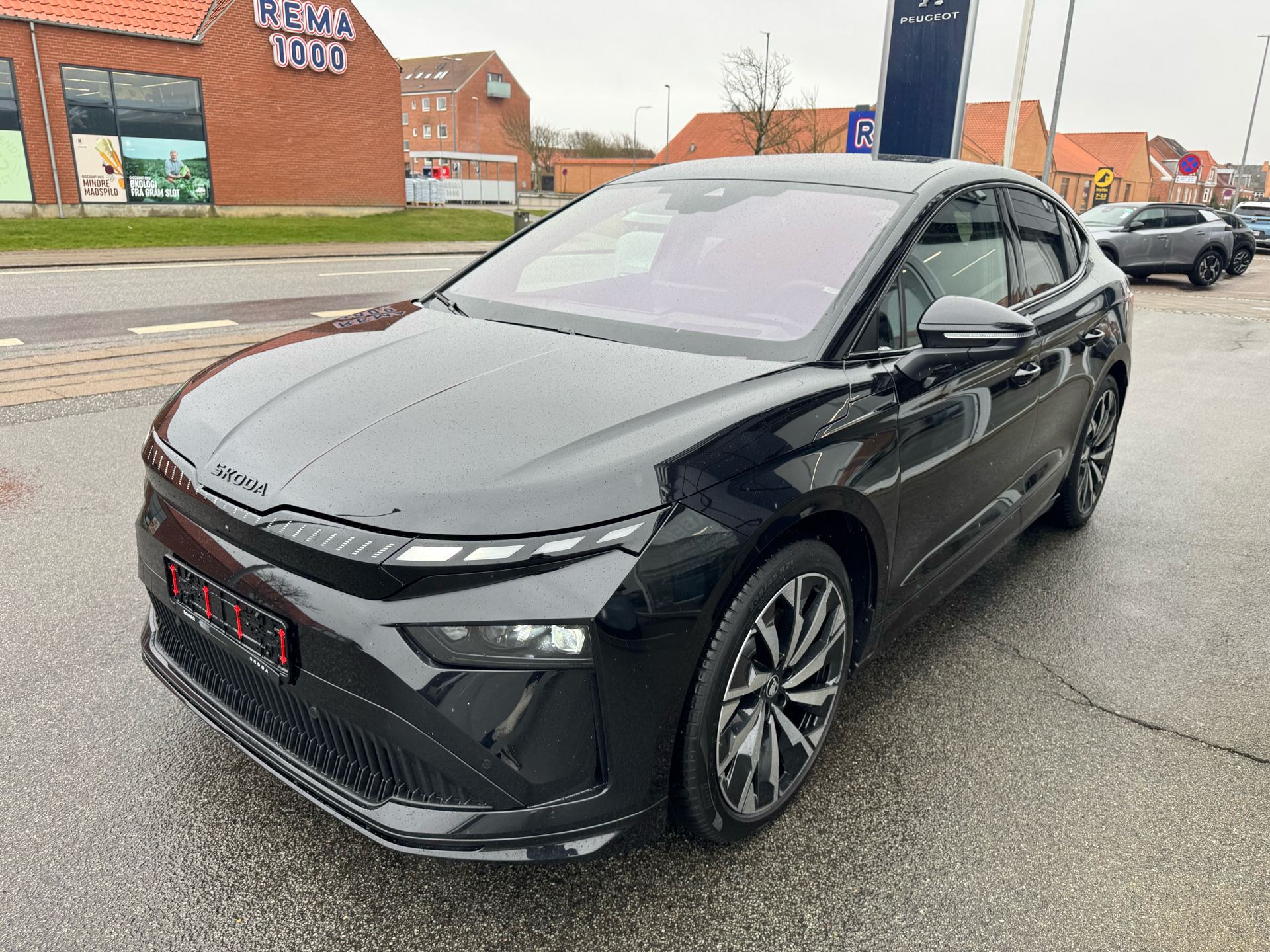 Sort Skoda Enyaq fra 2025