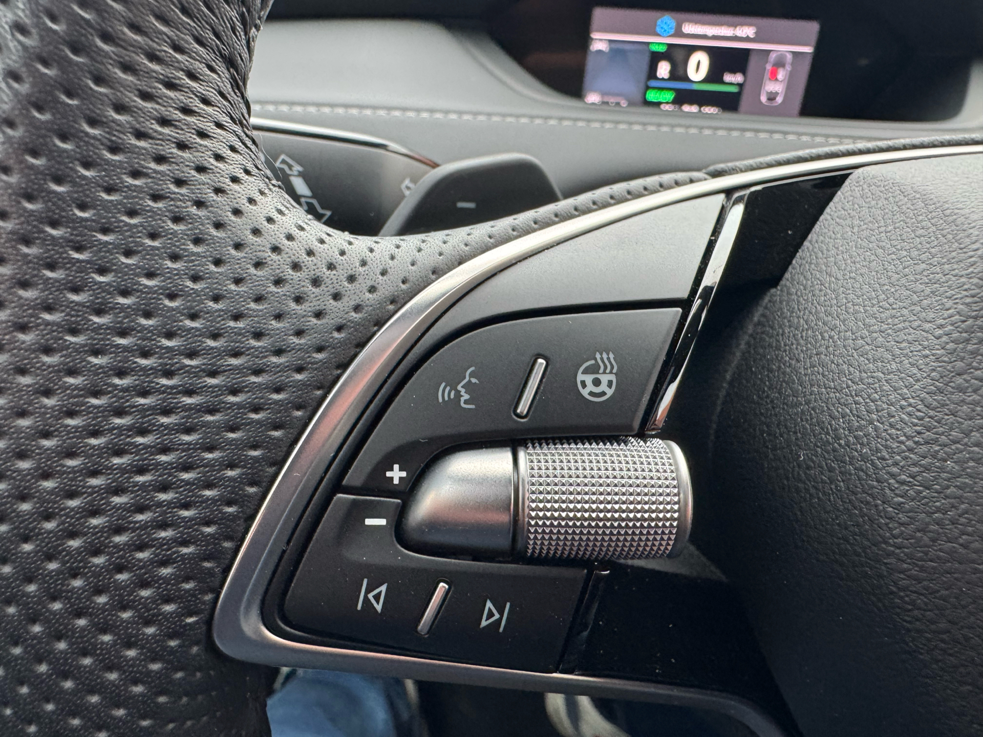 Sort Skoda Enyaq fra 2025