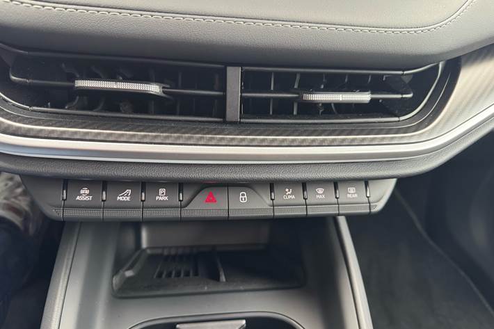 Sort Skoda Enyaq fra 2025