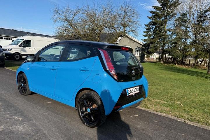 undefined Toyota Aygo fra 2015