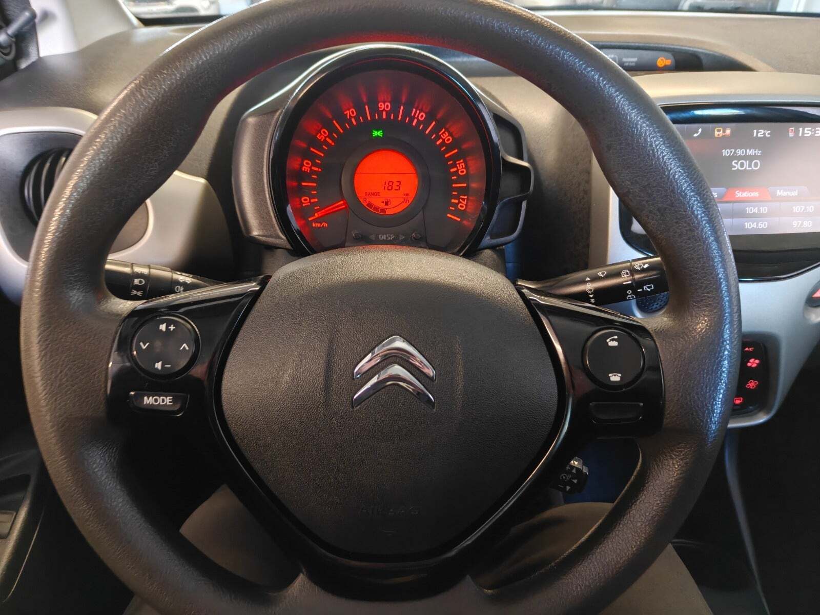 Gul Citroën C1 fra 2016