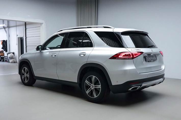 Sølv Mercedes GLE350 d fra 2020