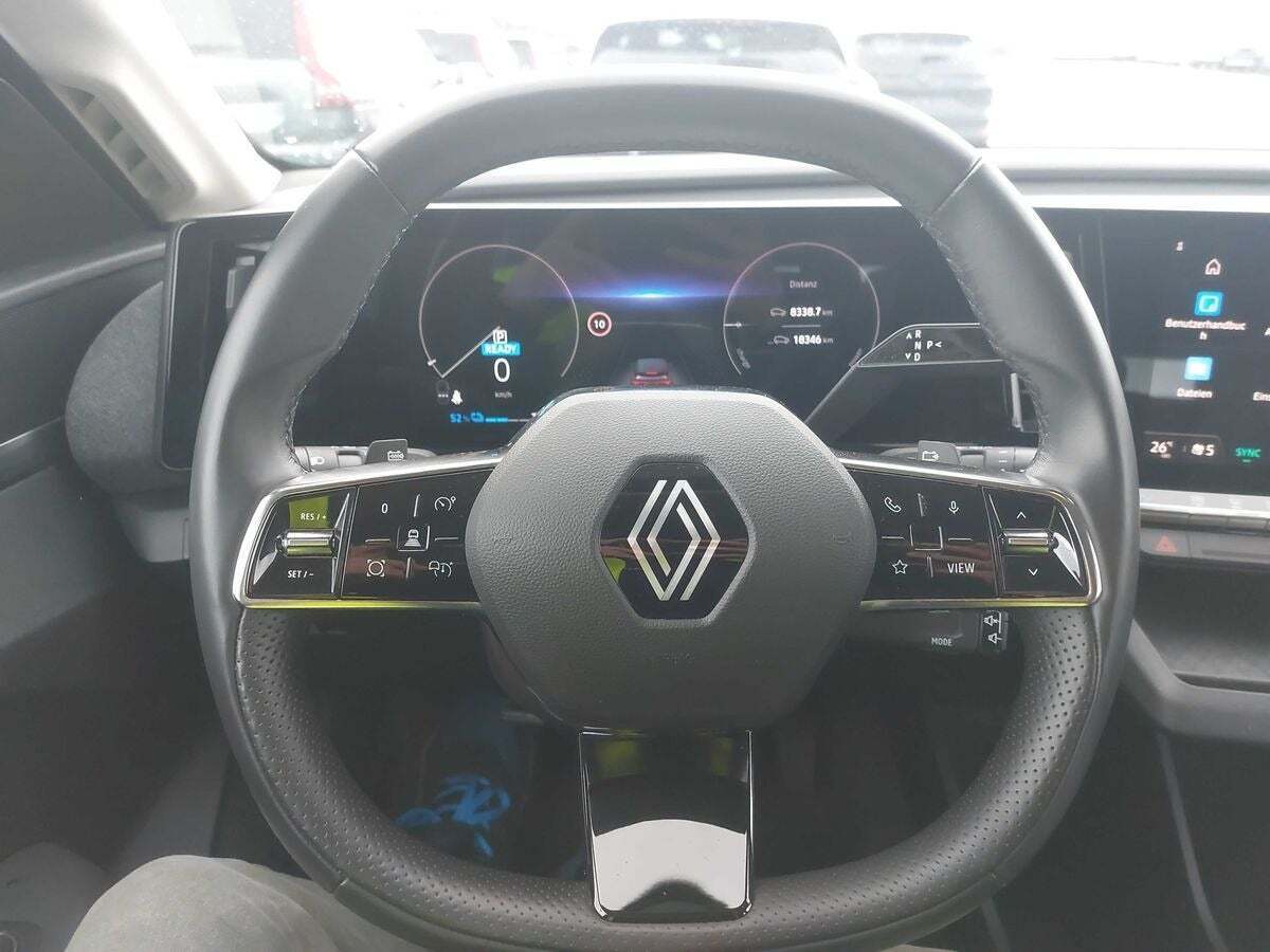 Hvid Renault Megane E-Tech fra 2023