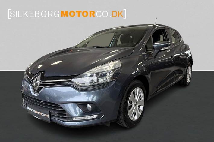Grå Renault Clio IV fra 2017