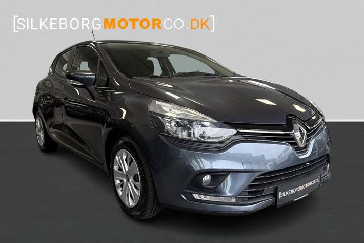Grå Renault Clio IV fra 2017