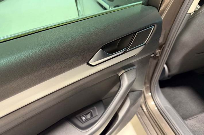 Brun VW Passat fra 2018