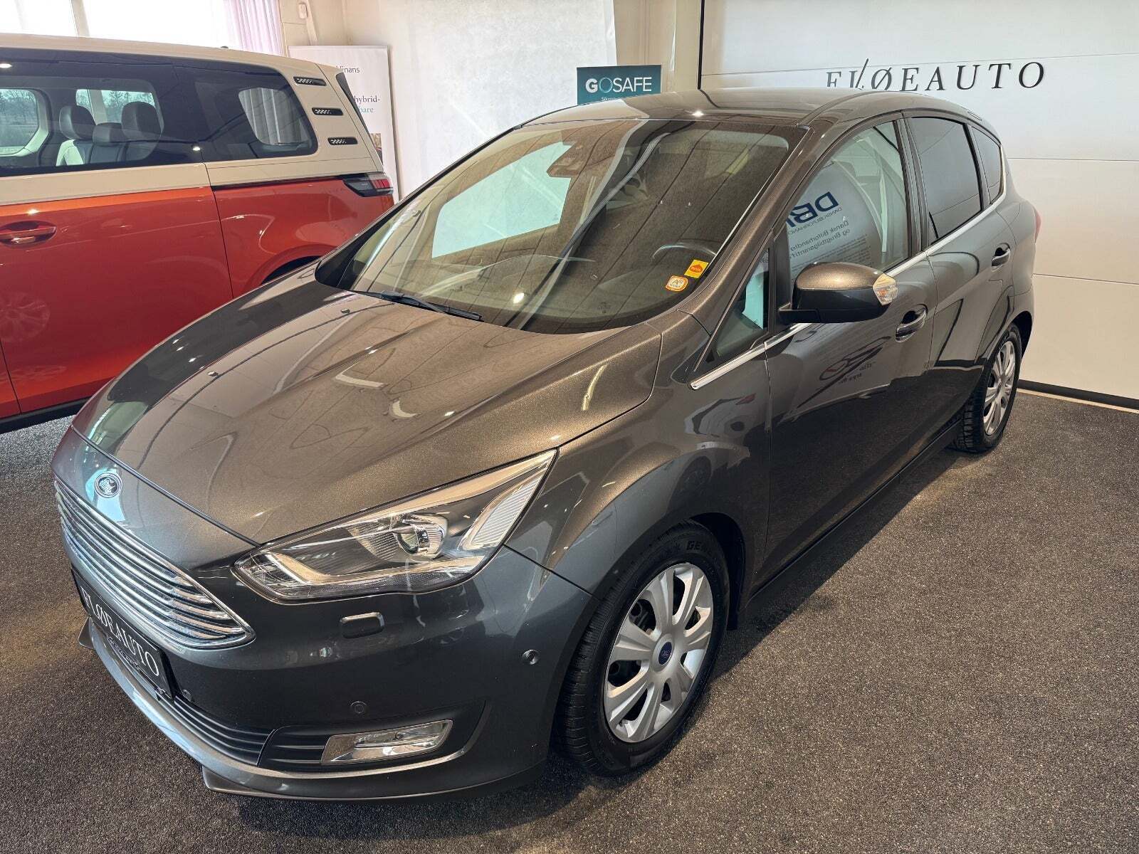 Grå Ford C-MAX fra 2018
