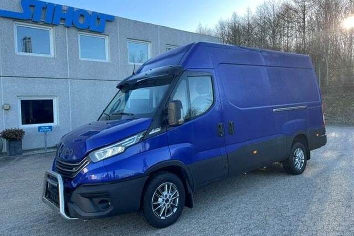 Blå Iveco Daily fra 2026