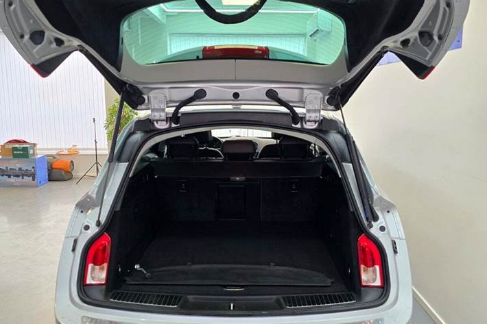 Sølv Opel Insignia fra 2012