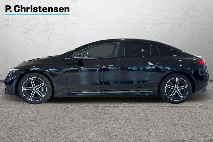 Sort Mercedes EQE350+ fra 2022