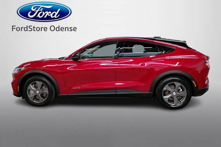 Rød Ford Mustang Mach-E fra 2024