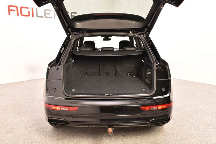 Sort Audi Q5 fra 2020