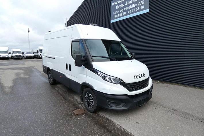 Hvid Iveco Daily fra 2021
