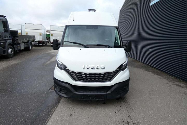 Hvid Iveco Daily fra 2021