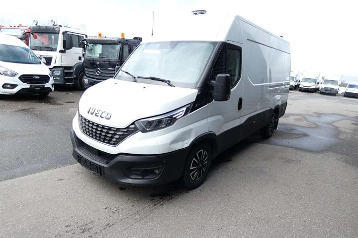 Hvid Iveco Daily fra 2021
