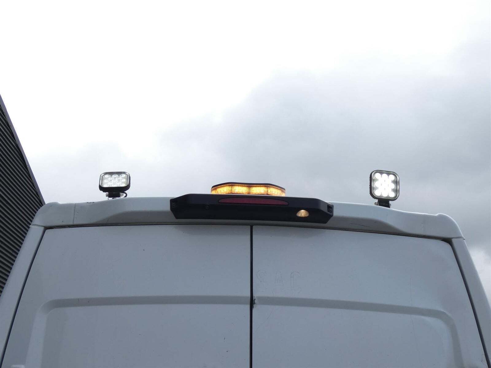 Hvid Iveco Daily fra 2021