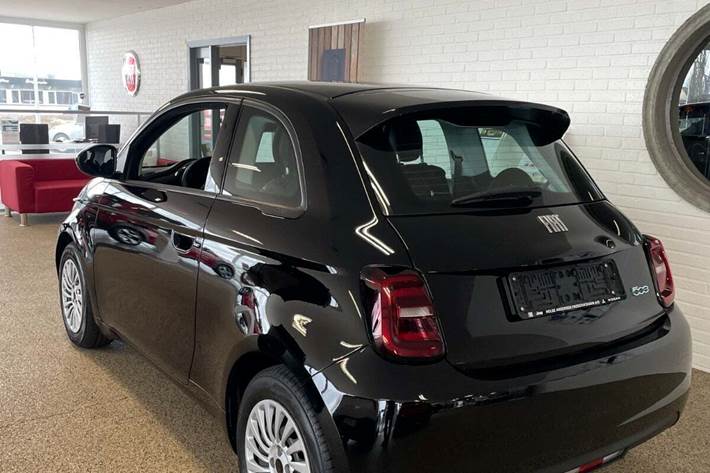 Sort Fiat 500e fra 2023