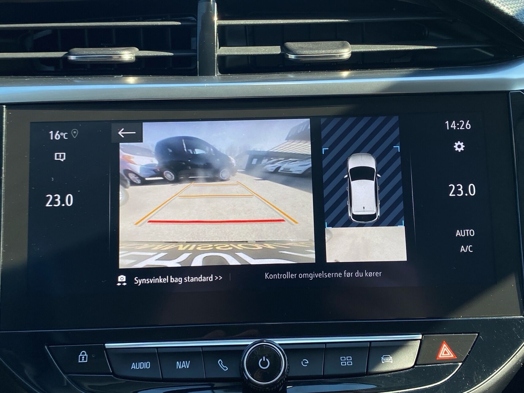 Blå Opel Corsa-e fra 2020