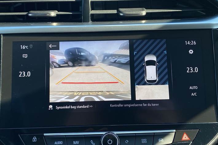 Blå Opel Corsa-e fra 2020