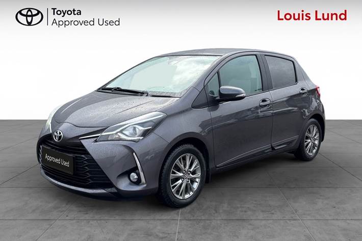 Grå Toyota Yaris fra 2017