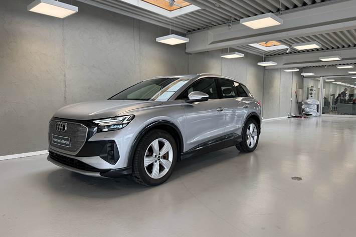 Sølv Audi Q4 fra 2022