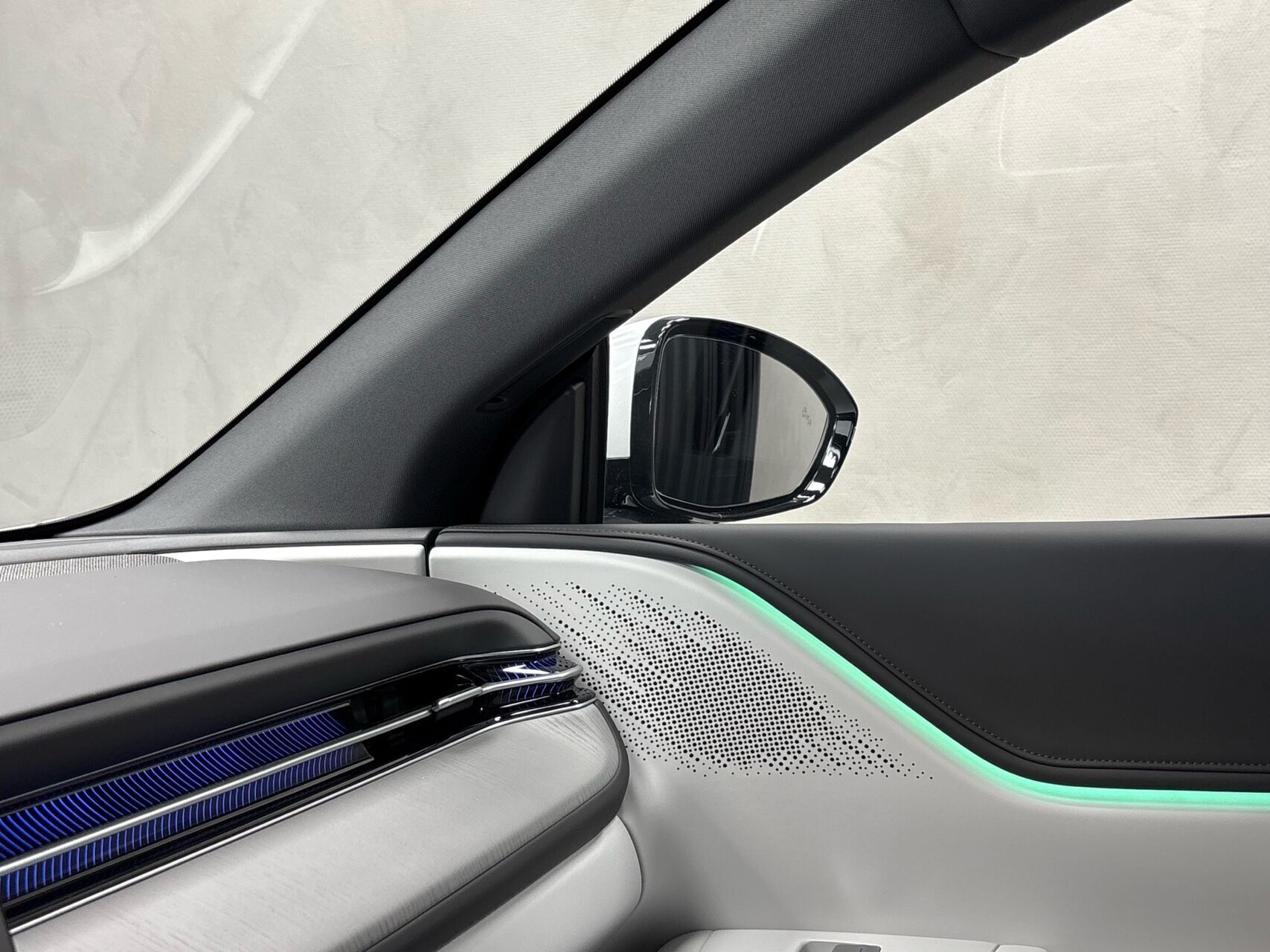 Hvid Xpeng G6 fra 2026